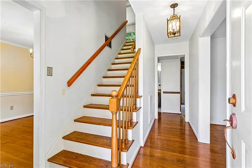 122 Tabb LN, YORKTOWN VA 23693 - Photo 5
