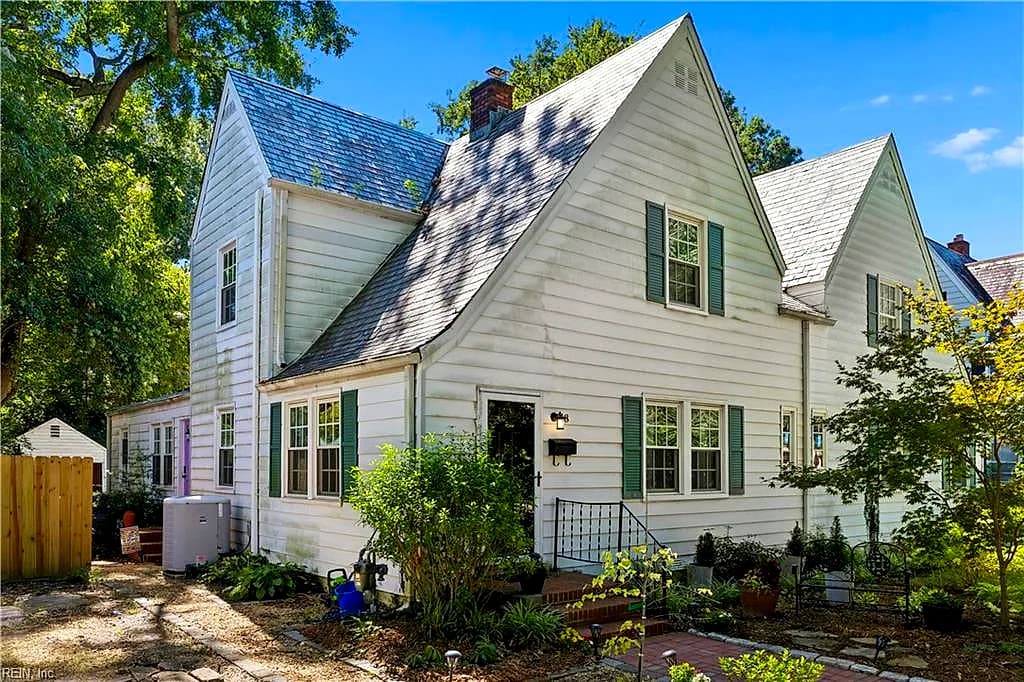 48 Hopkins ST, NEWPORT NEWS VA 23601 - Photo 3