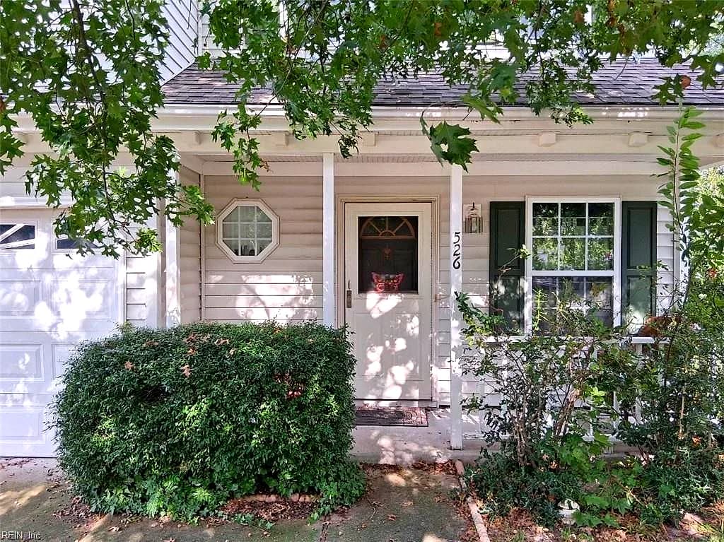 526 Windward Drive DR, CHESAPEAKE VA 23320 - Main photo