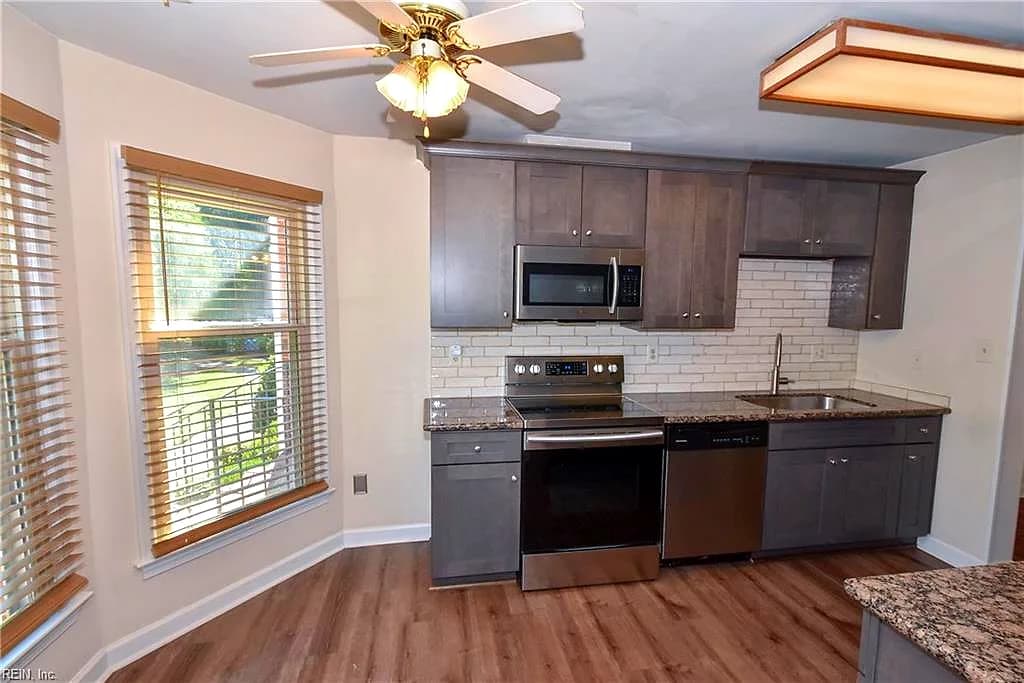 102 River Point DR, SUFFOLK VA 23434 - Photo 5