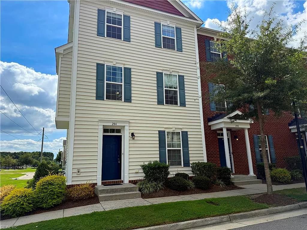 204 Breccia LN #214, VIRGINIA BEACH VA 23462 - Photo 2