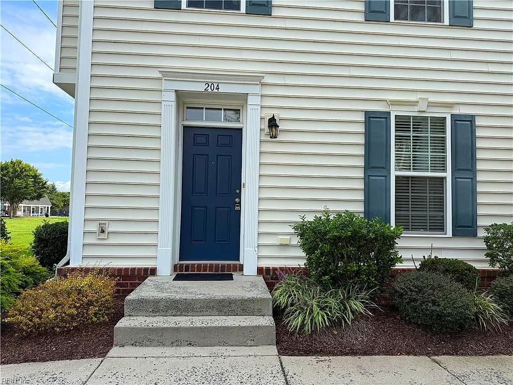 204 Breccia LN #214, VIRGINIA BEACH VA 23462 - Photo 4