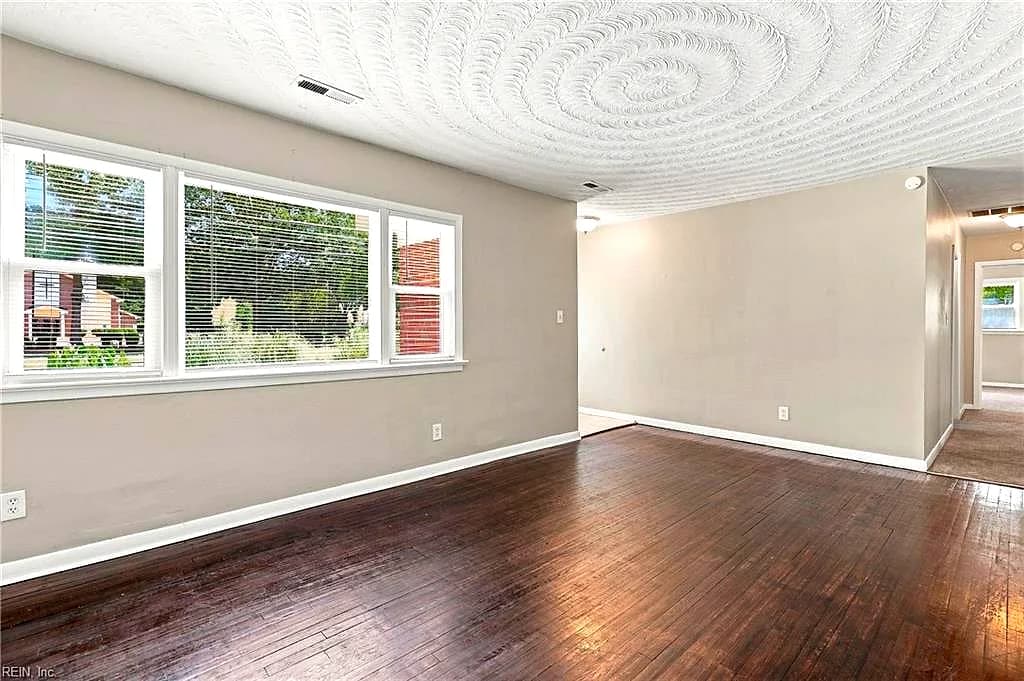 2615 Cedar RD, CHESAPEAKE VA 23323 - Photo 5