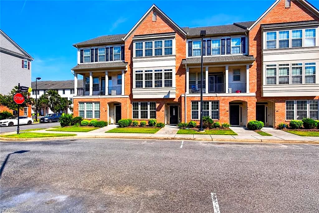 87 Zenith LOOP, NEWPORT NEWS VA 23601 - Photo 2