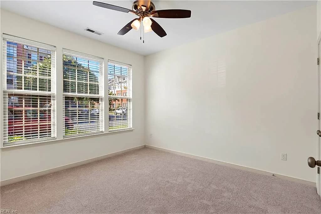 87 Zenith LOOP, NEWPORT NEWS VA 23601 - Photo 5