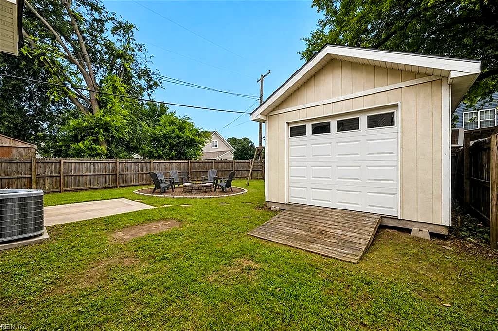 4009 1st ST, CHESAPEAKE VA 23324 - Photo 4