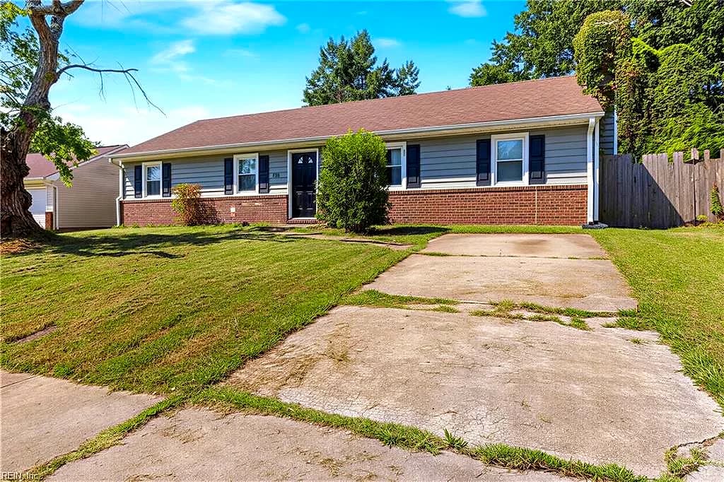 1128 Sir Galahad DR, CHESAPEAKE VA 23323 - Photo 3