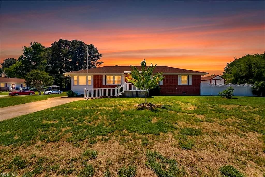 26 Prince William RD, NEWPORT NEWS VA 23608 - Photo 3