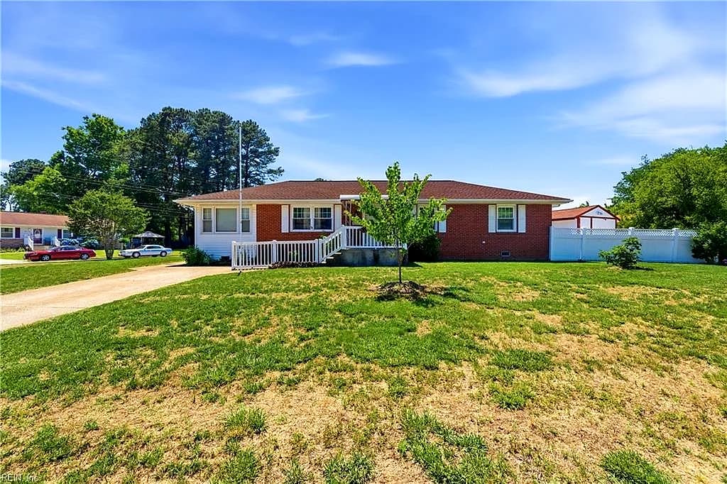 26 Prince William RD, NEWPORT NEWS VA 23608 - Photo 5