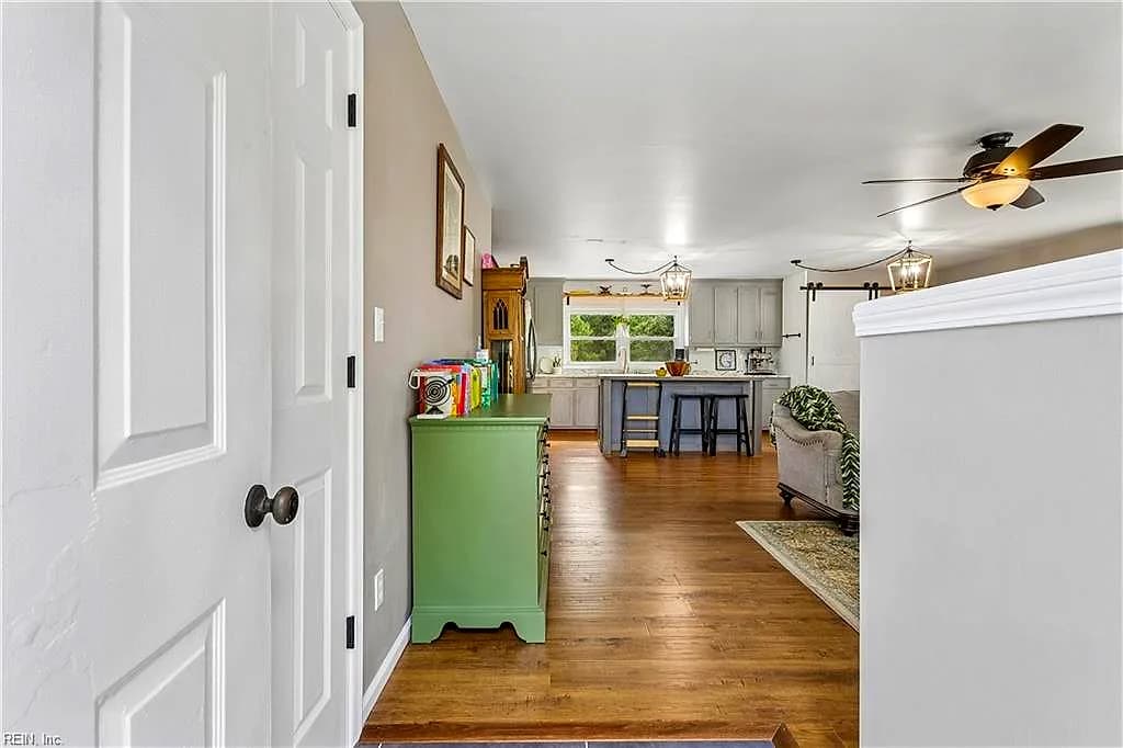 219 Wind Mill Point RD, HAMPTON VA 23664 - Photo 3