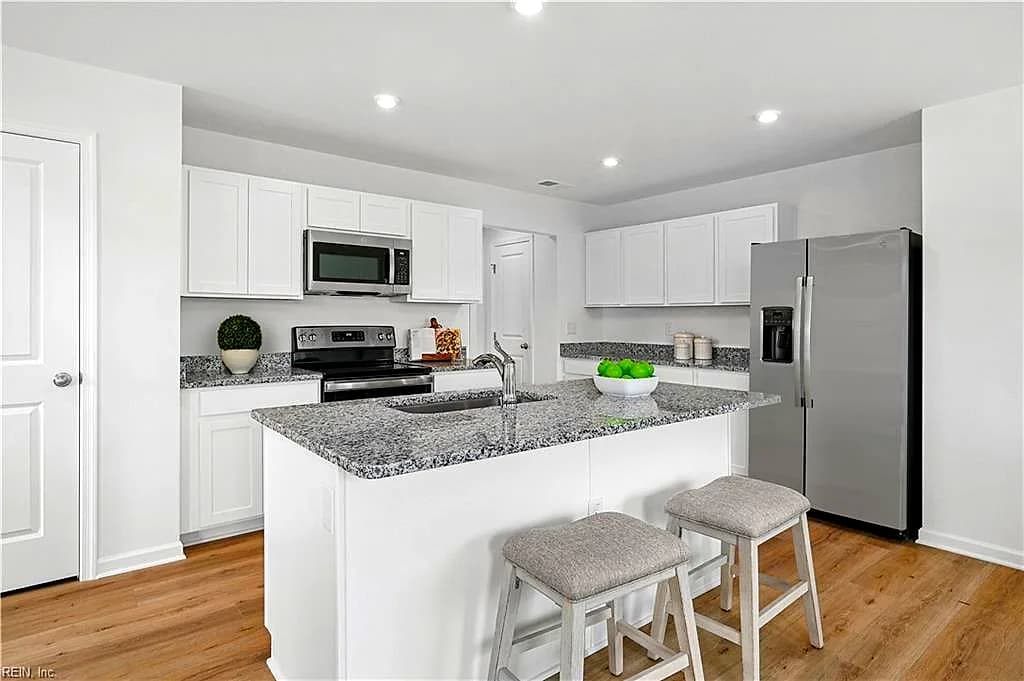 613 Hopi CT, PORTSMOUTH VA 23701 - Photo 3