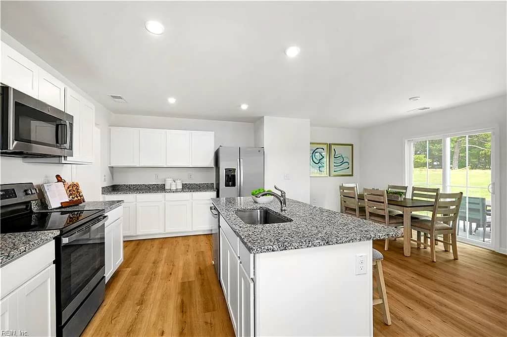 613 Hopi CT, PORTSMOUTH VA 23701 - Photo 4