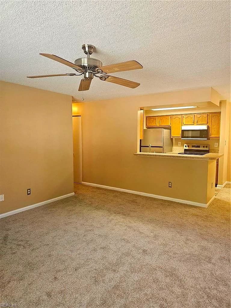 315 Gainsborough SQ, CHESAPEAKE VA 23320 - Photo 5