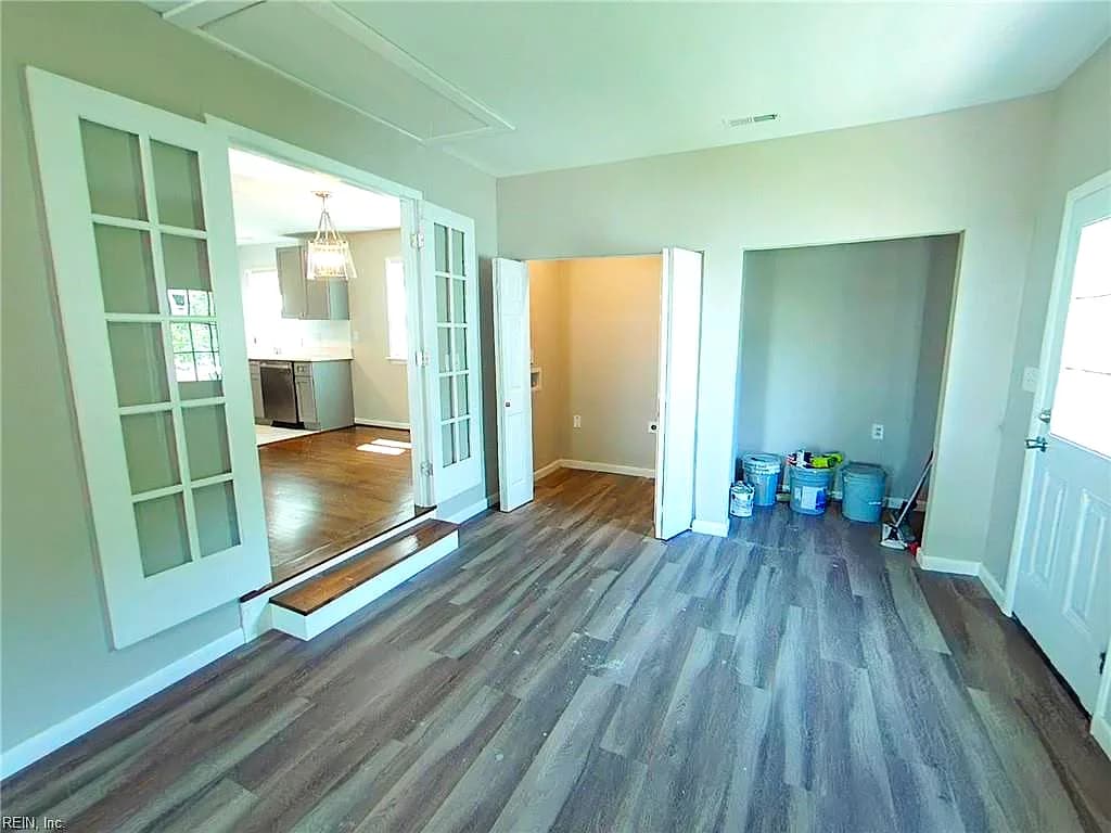 103 Bowen DR, HAMPTON VA 23666 - Photo 5