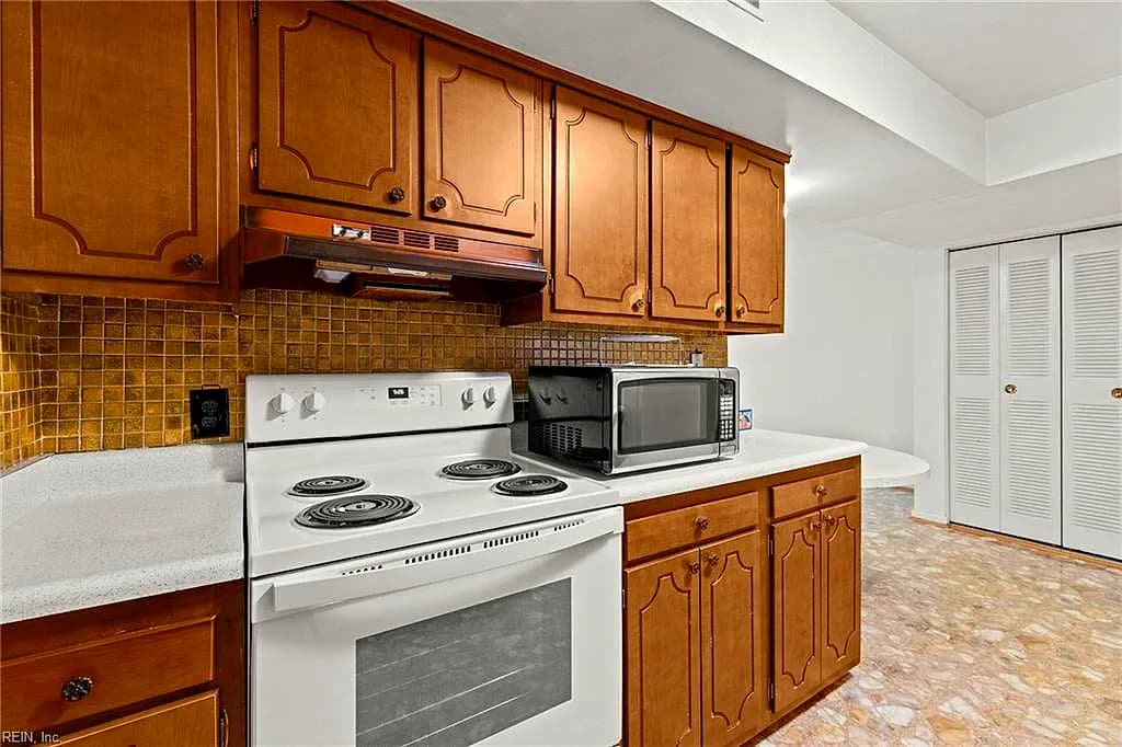 5613 Banbury CT, VIRGINIA BEACH VA 23462 - Photo 4