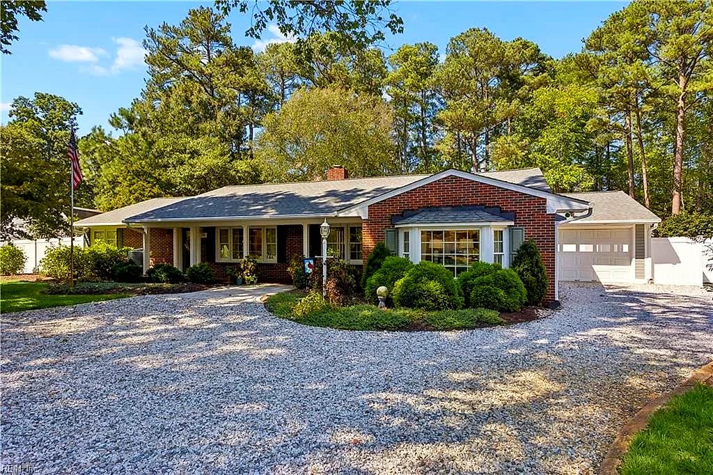 208 Nelson District RD, YORKTOWN VA 23692 - Photo 3