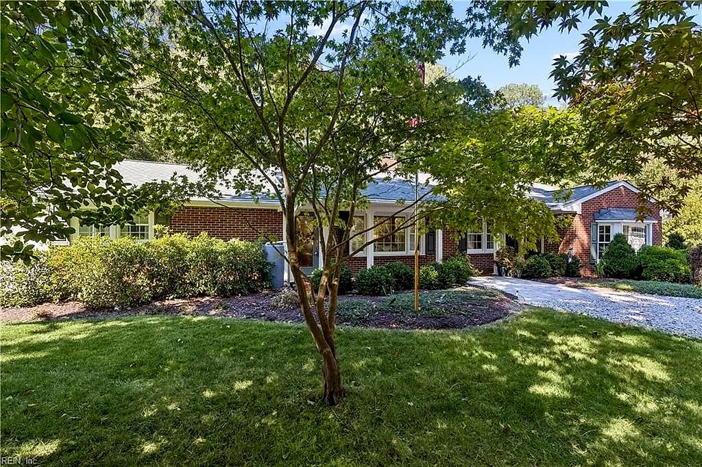 208 Nelson District RD, YORKTOWN VA 23692 - Photo 4