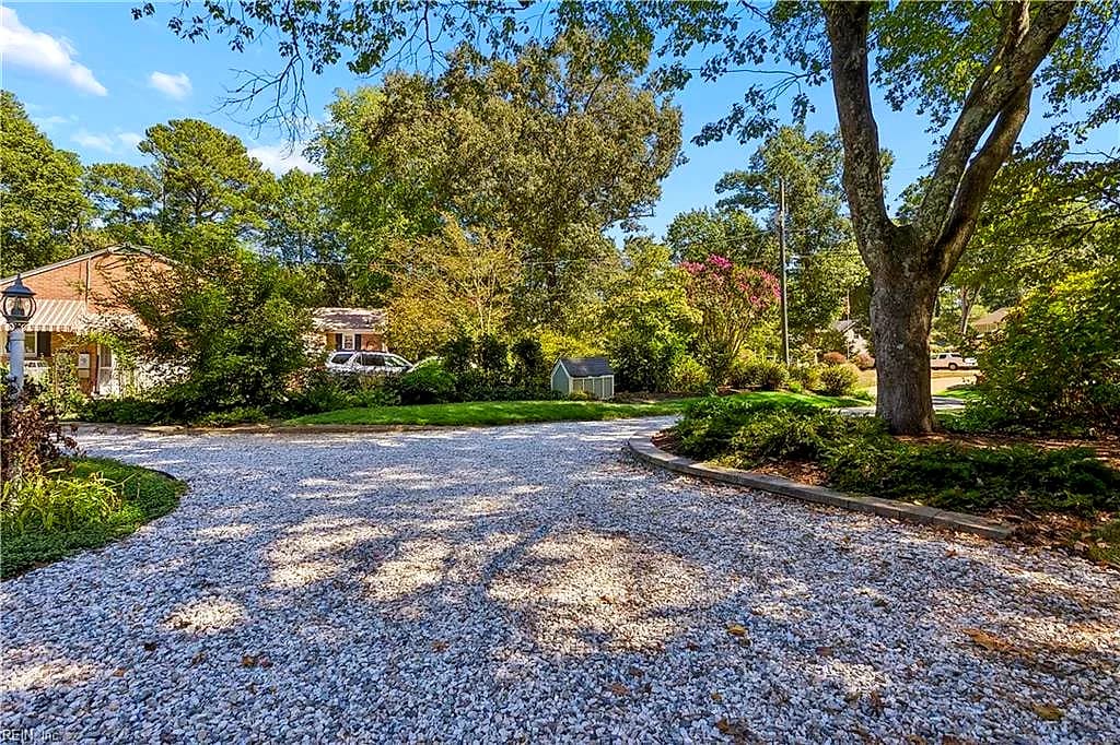 208 Nelson District RD, YORKTOWN VA 23692 - Photo 5