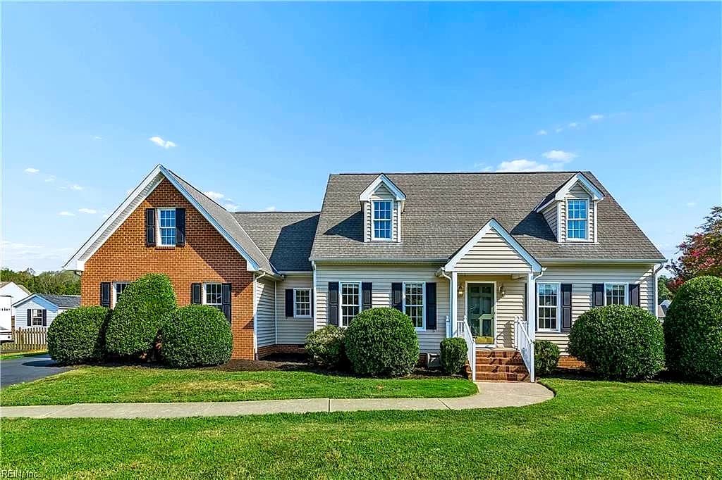 5670 Gentry DR, NEW KENT VA 23124 - Photo 2
