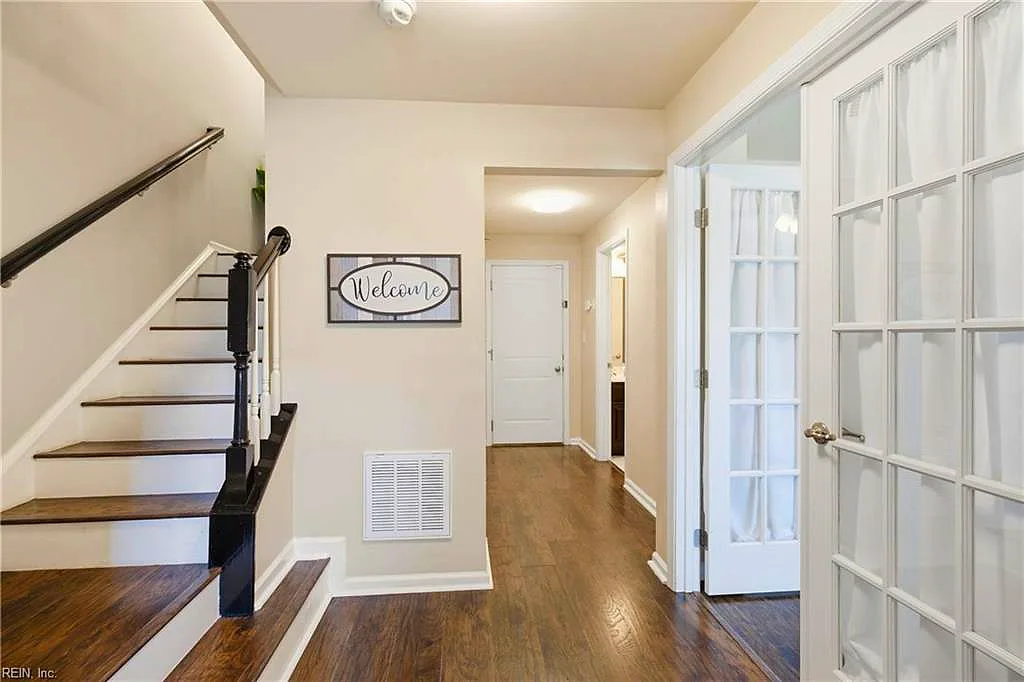404 Spring Hill PL, SMITHFIELD VA 23430 - Photo 3