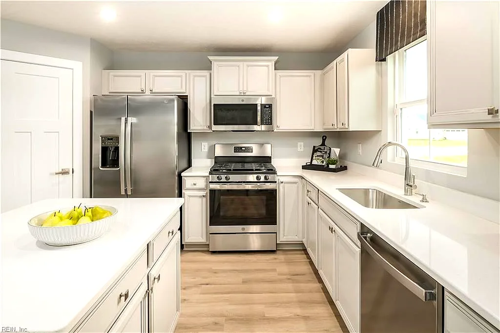 412 Braden LN, SUFFOLK VA 23435 - Photo 3