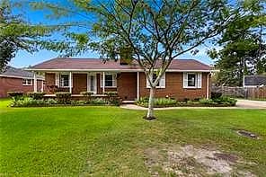 512 Winwood DR, CHESAPEAKE VA 23323 - Main photo