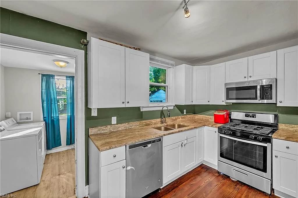 506 Homestead AVE, HAMPTON VA 23661 - Photo 4