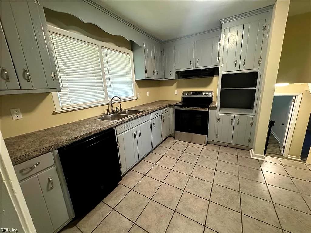 62 Cline DR, HAMPTON VA 23666 - Photo 5