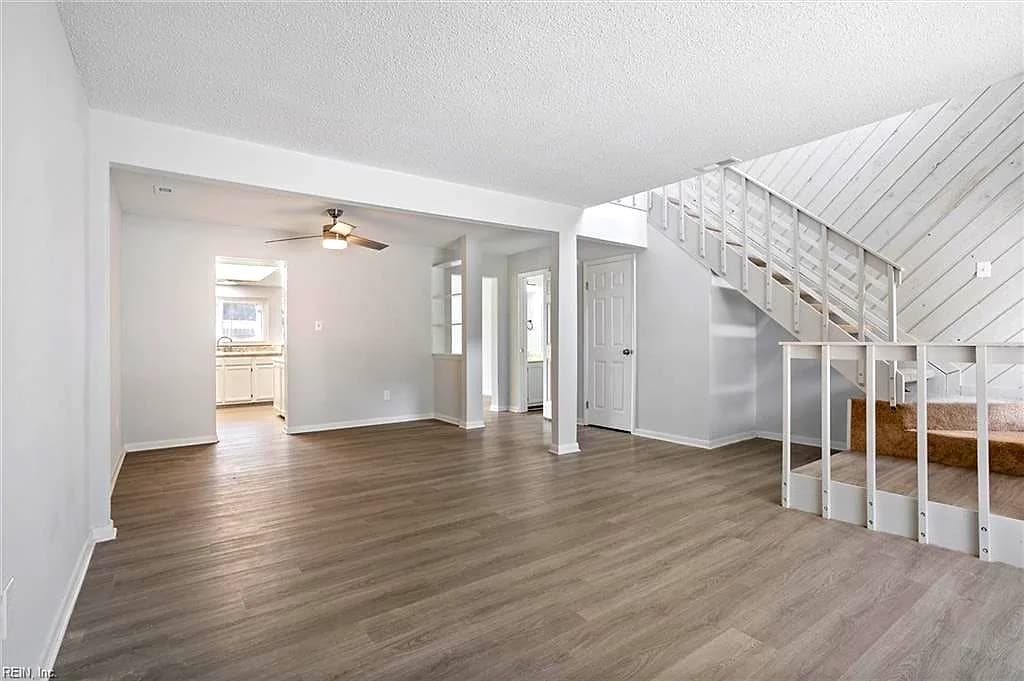 5525 Campus DR, VIRGINIA BEACH VA 23462 - Photo 4