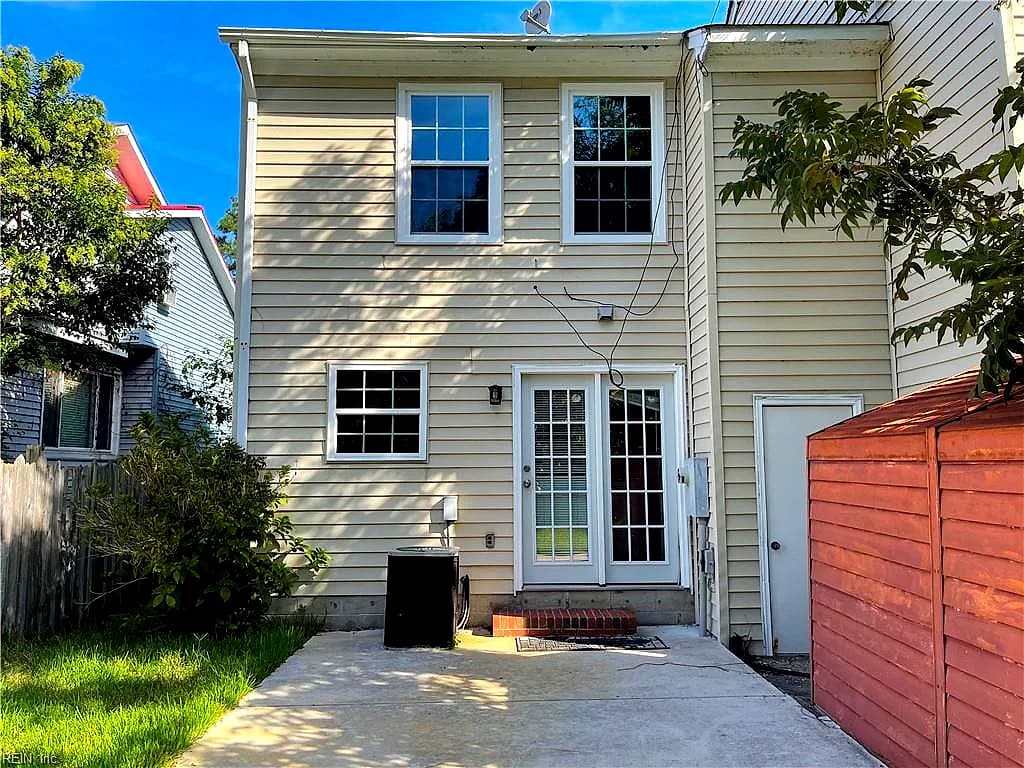 1214 Holly AVE, CHESAPEAKE VA 23324 - Photo 3