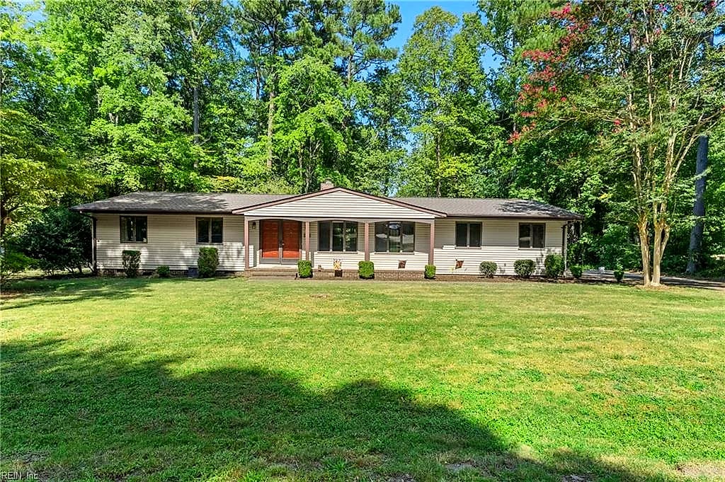 6481 Glenside CT, Gloucester — 3 bed Residential, 1,660 sqft