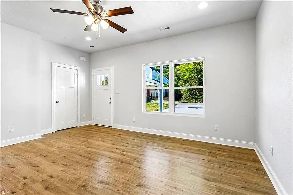 110 Raleigh AVE, SUFFOLK VA 23434 - Photo 5