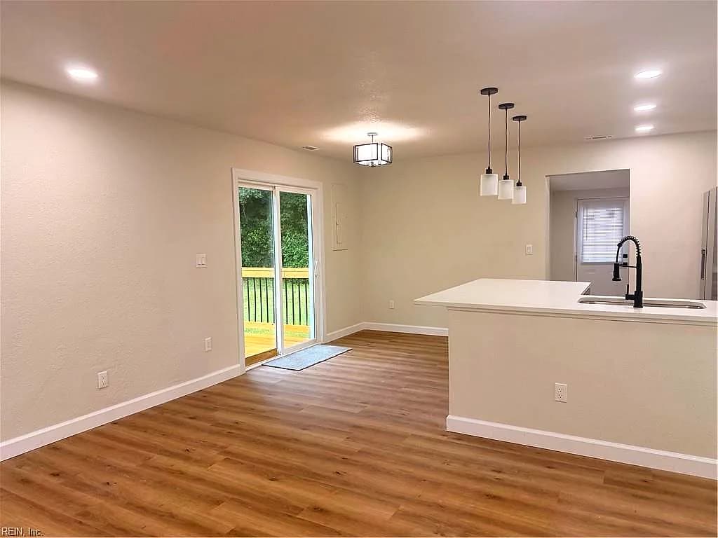 321 Beacon RD, PORTSMOUTH VA 23702 - Photo 5