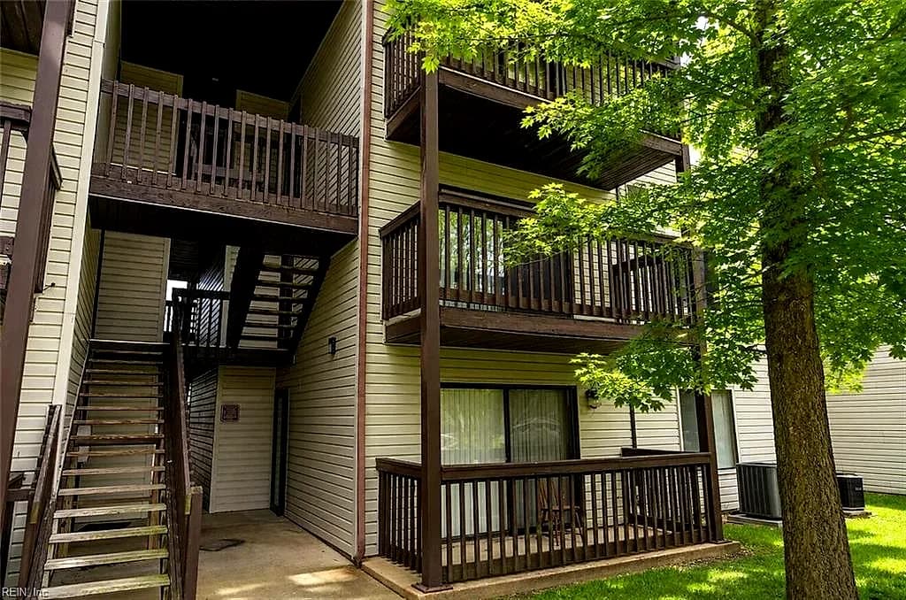 87 Wells CT #2, HAMPTON VA 23666 - Photo 2