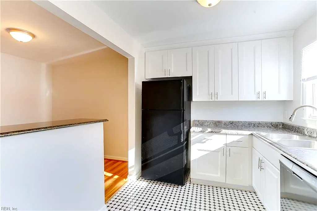 2220 Windom PL, VIRGINIA BEACH VA 23454 - Photo 5