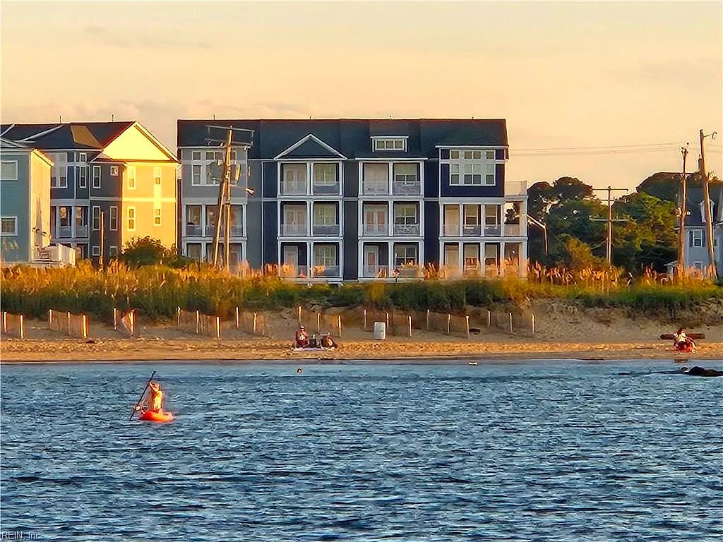 9687 Shore DR, NORFOLK VA 23518