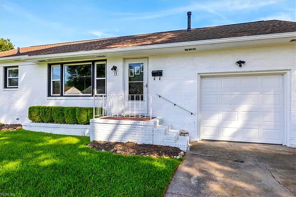 13 Catalina DR, HAMPTON VA 23664 - Photo 2