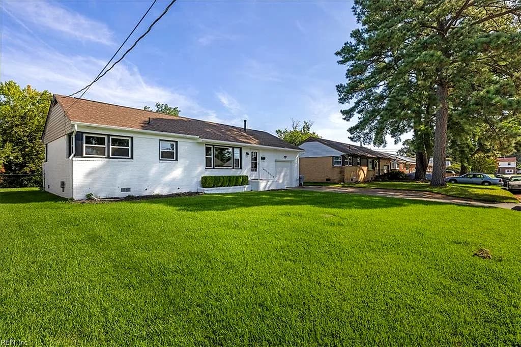 13 Catalina DR, HAMPTON VA 23664 - Photo 5