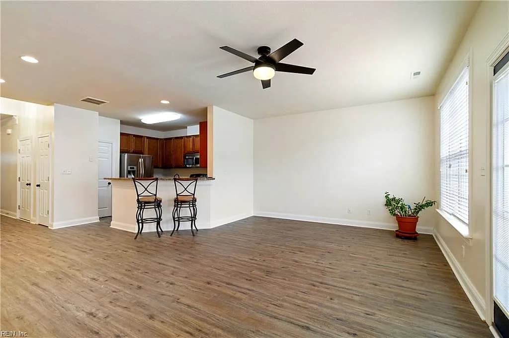 112 Mount Vernon CT, SMITHFIELD VA 23430 - Photo 4