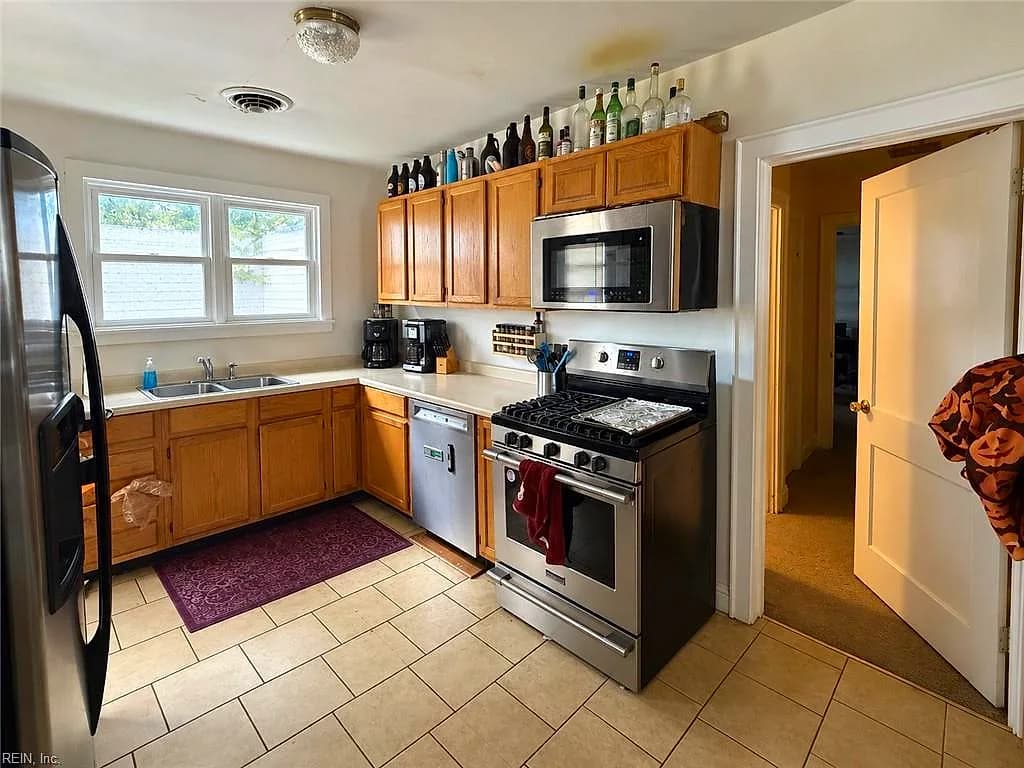 255 W Balview AVE, NORFOLK VA 23503 - Photo 4