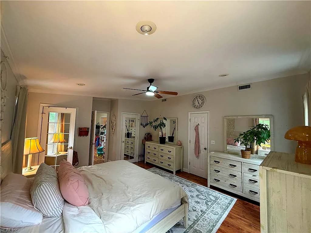 7 Sir Francis Wyatt PL, NEWPORT NEWS VA 23606 - Photo 3