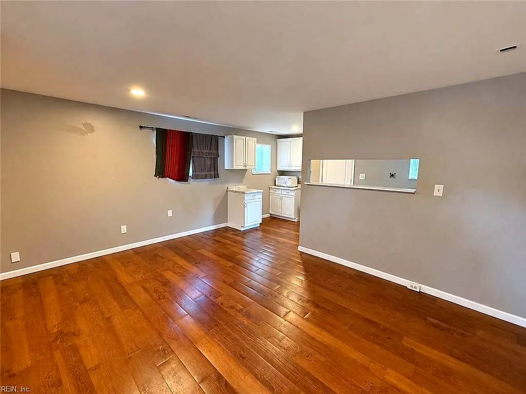 303 Ivey ST, PORTSMOUTH VA 23701 - Photo 3