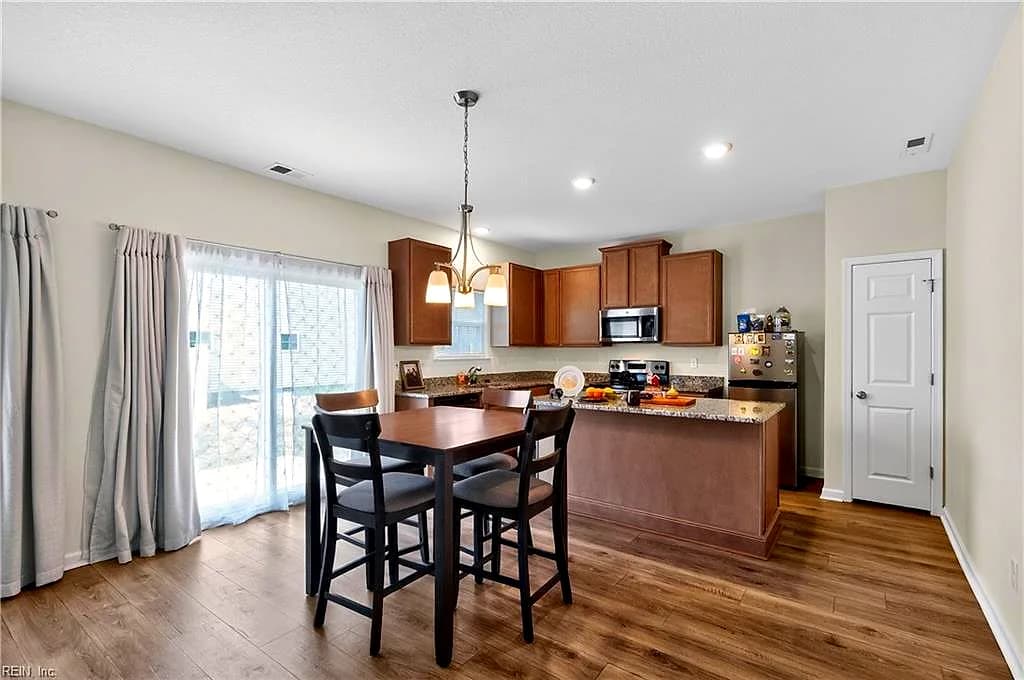 214 Veterans CT, SUFFOLK VA 23434 - Photo 5