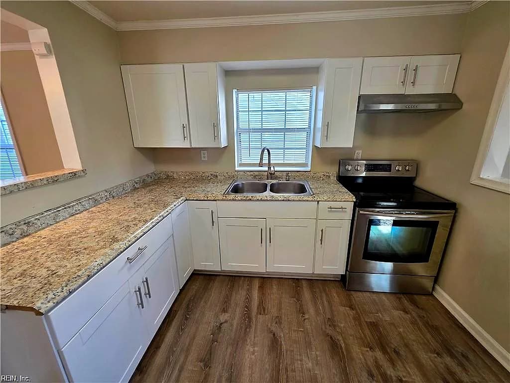 388 Poplar AVE, NEWPORT NEWS VA 23607 - Photo 4