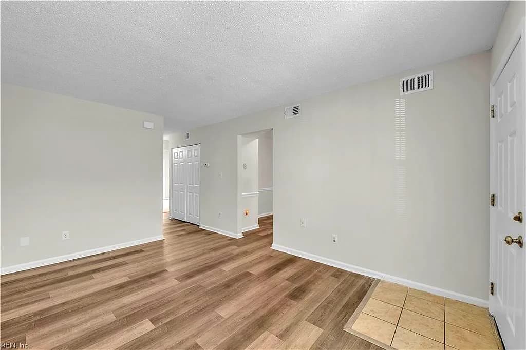 702 Wolftrap LN, VIRGINIA BEACH VA 23462 - Photo 5