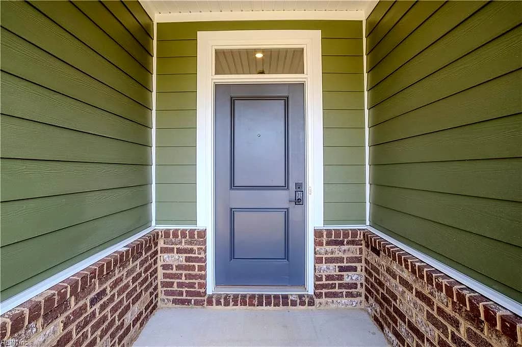 148 Ayrshire LOOP, SMITHFIELD VA 23430 - Photo 5