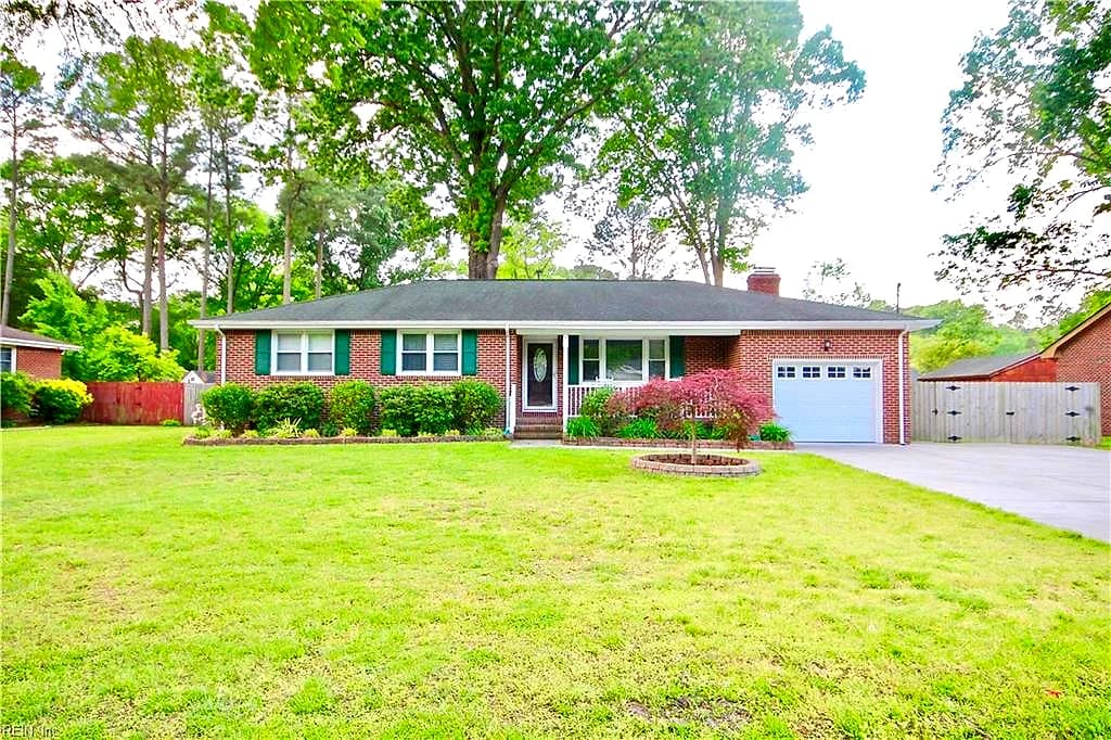 400 Briarfield DR, CHESAPEAKE VA 23322 - Main photo