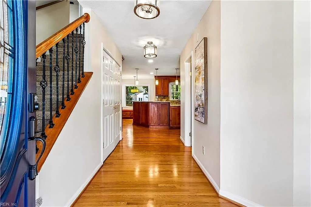 15 Ruth CIR, HAMPTON VA 23666 - Photo 3