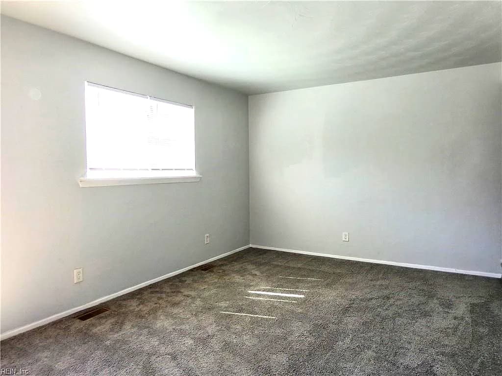 1625 W Pembroke AVE #4, HAMPTON VA 23661 - Photo 5