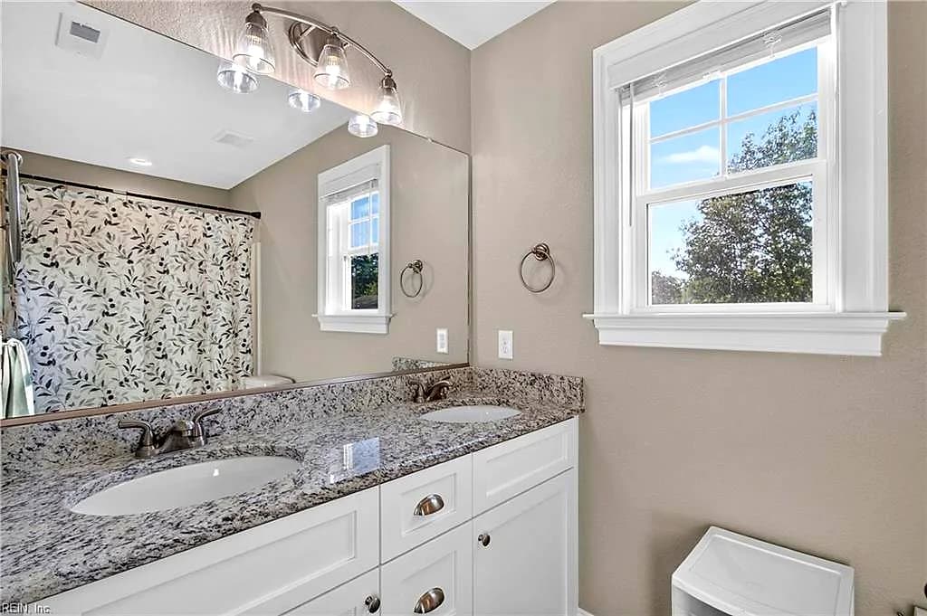 439 Smith ST, SUFFOLK VA 23434 - Photo 4